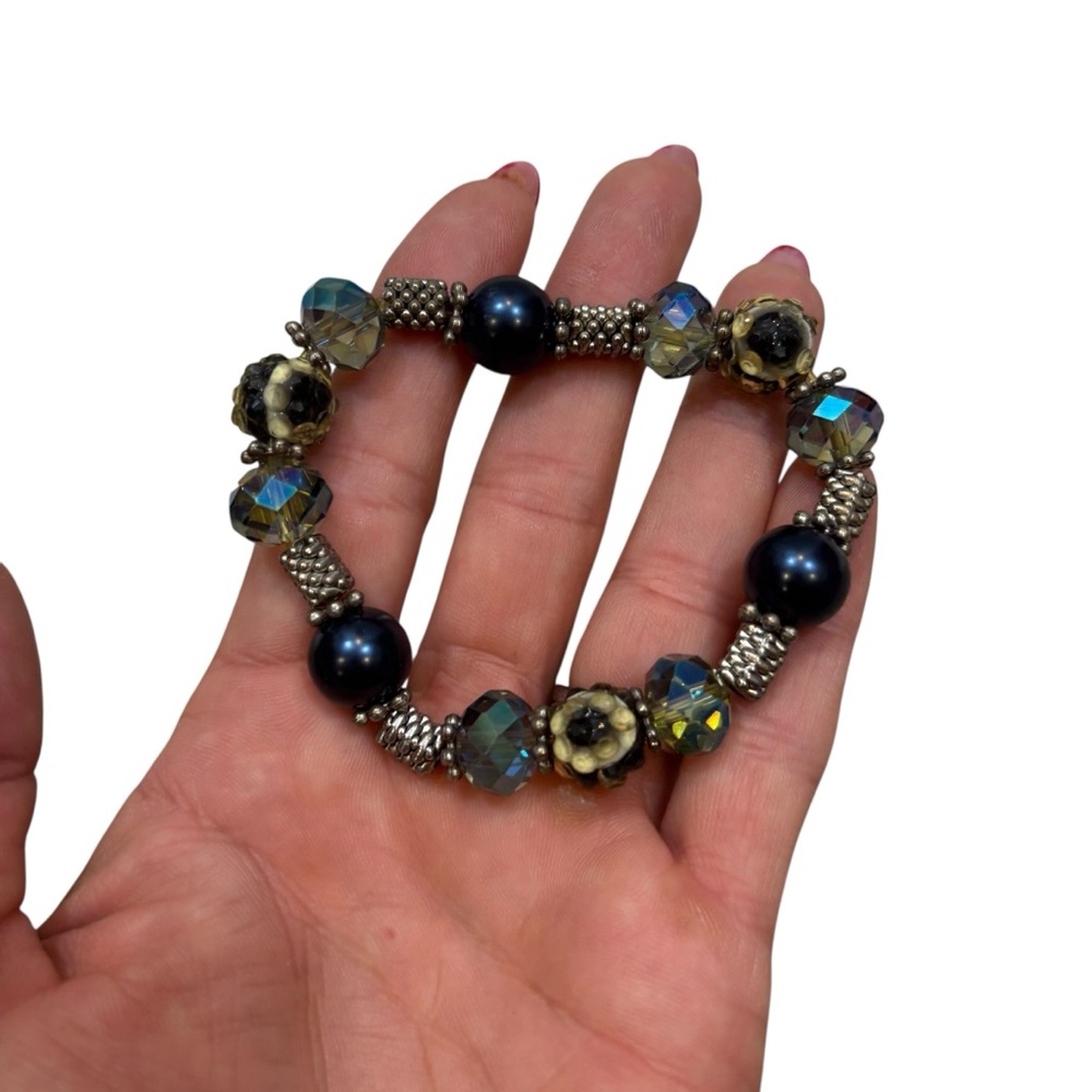 Ladies Beaded Stretch Bracelet with‎ Silver and Blue Beads